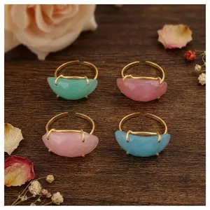 Bague manchette fantaisie plaquée or 18 carats avec pierre gemme œil de chat calcédoine, la plus vendue, de haute qualité, minimaliste, vente en gros, bijoux fantaisie - Product Image 1