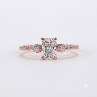 Bague de fiançailles et de mariage à trois pierres en or jaune 10 carats avec diamant de laboratoire taille radiant 1 carat, couleur E, clarté VS1, certifié IGI, et 1,27 carat
