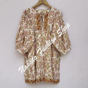 Nouveauté Robe longue en coton imprimé de fleurs dorées et rouges pour femmes, manches 3/4 avec cravates en coton, mini robe d'été pour femmes - Product Image 1