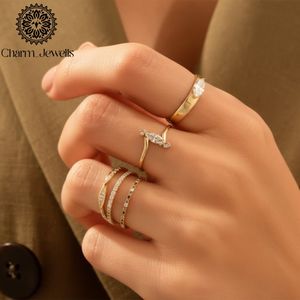 Bague de fiançailles classique pour femme en moissanite taille coussin plaqué or 22 carats, sertie à griffes, certifiée IGI, 3 grammes - Product Image 3