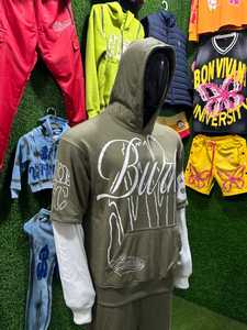Conjunto Deportivo Personalizado de Sudadera con Capucha y Pantalones Deportivos al por Mayor - Product Image 3