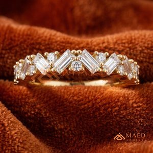 แหวนเพชรทรงบาแกตต์และทรงกลมประดับทองคำ 18K สุดหรู | แหวนแต่งงานเพชรเพาะเลี้ยงในห้องปฏิบัติการ |   แหวนครบรอบทรงเรขาคณิตประดับหินหลายเม็ด - Product Image 1