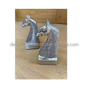 Lot de 2 porte-livres de style campagnard américain en argent avec serre-livres uniques en métal décoratif - Product Image 1