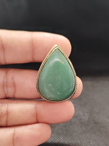 Composant de bijoux pour femme en Aventurine Verte Naturelle, fait main, style vintage, avec rainure en laiton et sertissage clos, certifié IGI - Product Image 2