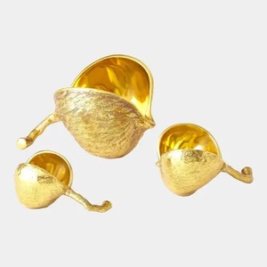 Achetez maintenant : Ensemble de vases de table modernes en aluminium faits à la main, écologiques et de haute qualité, avec présentoir pour cuillères et noix - Product Image 2
