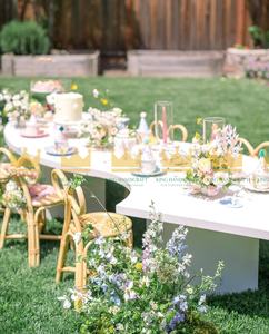 Ensemble d'arrivée de fête pour enfants en rotin fait main-Chaises et table fabriquées sur mesure pour les célébrations d'anniversaire des enfants - Product Image 4