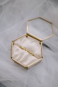 Customized Metal & Glass Storage Box Hexagon Ring Box With Metal Frame For Jewelry Organizer - Product Image 6