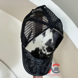 Casquette Trucker en Cuir de Vachette Noir Façonné à la Main, Style Western, avec Visière et Maille Respirante, Réglable par Fermeture Snapback pour Hommes et Femmes - Product Image 1