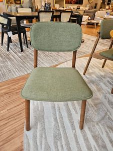 Juego de Mesa de Comedor Redonda de Madera de Teca Sólida Estilo Japandi con Sillas Tapizadas - Product Image 4