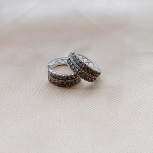 Boucles d'oreilles créoles Huggie pour femme, 3,83 carats au total, diamants blancs et bruns, diamants naturels taille ronde, argent sterling 925 (couleur G-H) - Product Image 1
