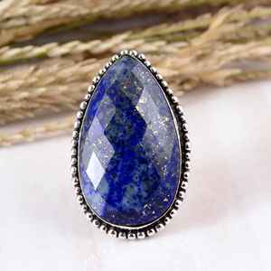 Anillo de Plata SHYAM JEWELRS con Lapislázuli en Forma de Lágrima, Corte Rosa, Piedra Azul, Diseño Vintage Tribal con Borde de Cuentas, Estilo Boho Hippie - Product Image 1