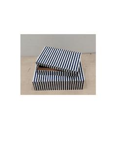 Boîtes à bijoux contemporaines en résine et MDF avec finition minimaliste et système de verrouillage sécurisé pour la maison - Product Image 1