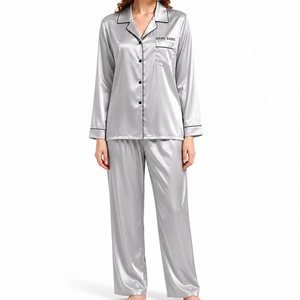 Ensemble de nuit élégant pour femme, pyjama décontracté boutonné sur le devant, vêtements de nuit classiques pour tous les jours, ensemble de nuit sur mesure long et assorti - Product Image 1