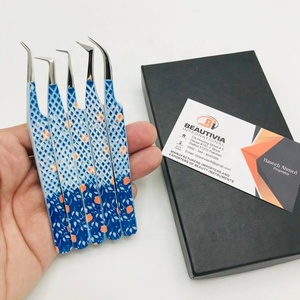 Pince à épiler professionnelle en acier inoxydable à pointe pointue avec impression en papier personnalisée de haute qualité - Product Image 3