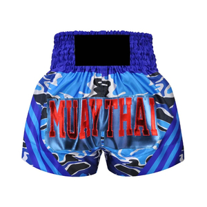 กางเกงมวยไทยลายพรางสีน้ำเงินพรีเมียม - กางเกงชกมวยแบบซับลิเมชั่นพร้อมตัวอักษรสีแดง - อุปกรณ์ต่อสู้คิกบ็อกซิ่งและ MMA ระดับมืออาชีพ - Product Image 1