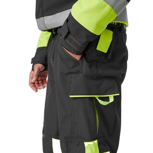 El servicio profesional garantiza que estas trajes de trabajo industriales, procedentes de un exportador mayorista, cumplan con los altos estándares de seguridad B2B. - Product Image 6