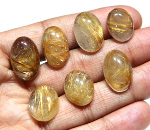 คริสตัลควอตซ์รูทิเลตสีทอง หินธรรมชาติสำหรับบำบัดและป้องกัน  หินรูทิเลตสีทองสำหรับทำเครื่องประดับ ขายส่ง - Product Image 1