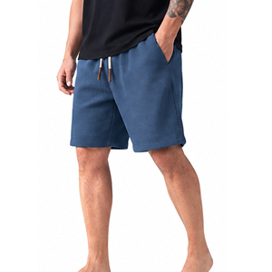 Shorts de détente personnalisés pour hommes en tricot gaufré, tissu texturé doux, taille à cordon de serrage, style streetwear décontracté, fournisseur OEM de vêtements en gros - Product Image 2