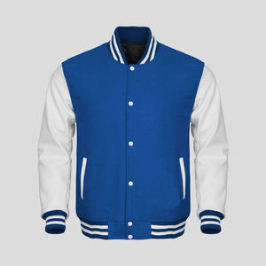 Chaqueta Urbana Varsity con Mangas de Cuero Diseñada para Brindar Calidez y Comodidad Interior Suave Acabado Resistente Estilo Atlético y Urbano - Product Image 2