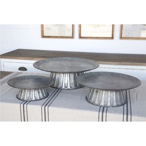 Wholesale Industrial Zinc Metal Cake Stand Round Pedestal Platter Antique Dessert Display Stand for Home Decor Kitchenware Stand - Product Image 1