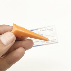 Alicates de Acero Inoxidable de Grado Quirúrgico con Recubrimiento Naranja y Logotipo Personalizado de Aroosh Corp, Herramientas para Secciónar Cabello y Extensiones de Cabello - Product Image 1