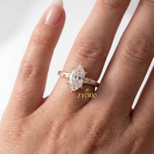 Bague de fiançailles en diamant de laboratoire taille marquise, sertissage pont tendance, plaqué or rose 14K, pour femme, idéale pour mariage et soirée - Product Image 3