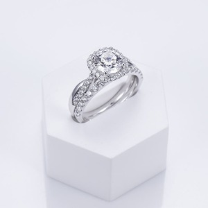 Anillo de Diamantes Minimalista de Plata de Ley 925 en Oferta, para Uso Diario y Joyería Apilable, Disponible para Exportación - Product Image 5