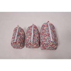 Pochette à maquillage en coton à fleurs, trousse de toilette, sac de voyage à fermeture éclair, organiseur de voyage floral - Product Image 3