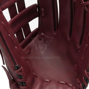 Gants de baseball personnalisés en cuir de qualité supérieure, mitaines professionnelles pour le poste intérieur, équipement d'entraînement durable et flexible - Product Image 4