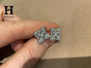 ต่างหูเพชรทรงดอกไม้หรูหรา ทอง 18K เครื่องประดับชั้นดีสำหรับผู้หญิง - Product Image 6