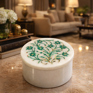 Boîte à bijoux en marbre blanc faite à la main avec incrustation florale en pierre, boîte à bibelots ronde en marbre, boîte de rangement de luxe avec incrustation de pierres semi-précieuses - Product Image 1