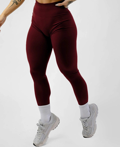 Ensemble de yoga 2 pièces marron uni pour femme, débardeur court dos nageur et short taille mi-haute, sans couture, en polyester extensible - Product Image 3