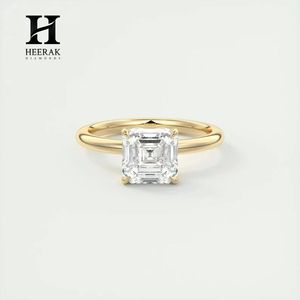 Bague de fiançailles de luxe en or jaune 18 carats avec diamant taille Asscher et diamant solitaire taille émeraude carrée cultivé en laboratoire pour femme - Product Image 5