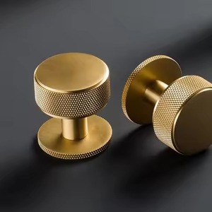 Manijas de Puerta de Latón Resistentes, Herrajes Decorativos para Puertas Interiores y Exteriores - Product Image 6