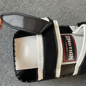 Mitaines de boxe respirantes en PU de haute qualité pour l'entraînement de boxe et de MMA, légères, durables, écologiques, pour la salle de sport et les entraînements à domicile - Product Image 2