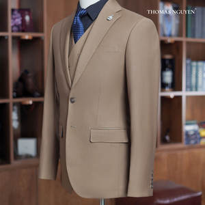 Traje de lujo de 3 piezas para hombre – Chaqueta, pantalón y chaleco color tabaco |   Colección de Colores Naturales |   Hecho en Vietnam - Product Image 2