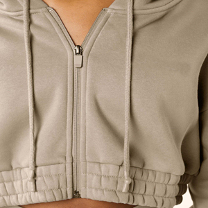 Vente en gros de sweats à capuche streetwear pour femmes, pulls d'hiver à manches longues, sweats à capuche courts personnalisés pour femmes, service OEM - Product Image 5