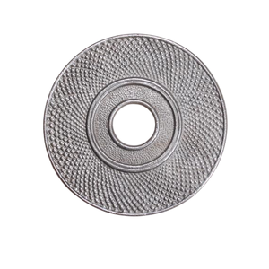 Sous-plat rond en métal, finition aluminium argenté, support de table résistant à la chaleur pour plats chauds, en promotion - Product Image 1