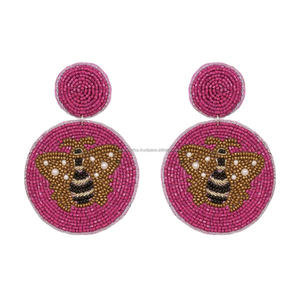Pendientes Boho Hechos a Mano con Diseño de Abeja, Perlas de Imitación y Cuentas, Diseño de Flor Personalizado, Estilo Bohemia, Unisex, para Regalo - Product Image 1