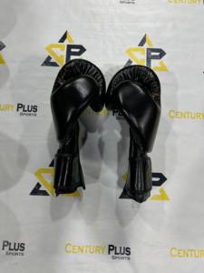 Gants de boxe de compétition Fairtex Glory en cuir noir premium, sangle réglable, durables, confortables, pour le punching et le sparring. - Product Image 5