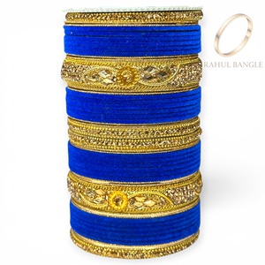 Hot Selling Gold Plated Blue Bridal Jewellery Bangles Set with Blue Velvet Bangles Wholesale Price for Women - Product Image 3