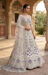 Lehenga Indio de Lujo con Bordado Floral Lavanda, Choli de Boda con Trabajo Elaborado de Diseñador 2026, Traje Nupcial Tradicional Indio - Product Image 5