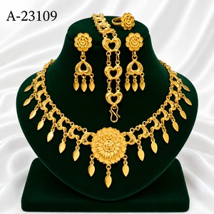 MOLL JEWELLERS ชุดเครื่องประดับโลหะผสมสังกะสีชุบทอง 24K สร้อยคอต่างหูลายดอกไม้วินเทจผู้หญิงงานแต่งงานแฟชั่น A-23109 - Product Image 1
