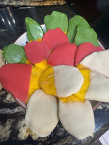 Mangues séchées vietnamiennes en vrac, enrobées de chocolat, matcha et fraises, assortiment de saveurs - Product Image 2