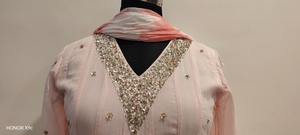 Vestido de novia tradicional indio para mujer, color rosa, cuello en V, manga larga, corte holgado, largo hasta el suelo - Product Image 5