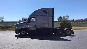 Camión Tractor Diésel 6x4 para Todo Clima, Cabeza Tractora de Servicio Pesado, Vehículo Comercial para Logística de Carga Confiable - Product Image 2