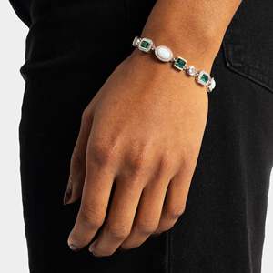 Bracelet de luxe en argent 925 avec opale et pierres vertes taillées émeraude, serti clos, design géométrique, pour femme, idéal pour les soirées - Product Image 3