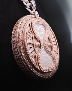 Colgante Hip Hop Personalizado de Plata 925 Bañada en Oro Rosa con Moissanita de 8-10CT Engastada en Puntas, Certificado GRA, para Hombre, India - Product Image 2