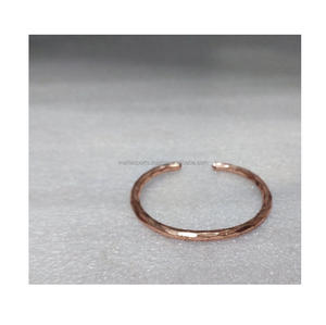 Brazalete Rústico Hecho a Mano de Cobre Puro, Chapado en Cobre Antiguo, Abierto y Ajustable, Tradicional Kada, Unisex, Regalo de Aniversario - Product Image 5