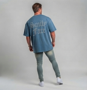 T-shirt surdimensionné personnalisé pour homme avec strass, 100 % coton épais, coupe ample, style streetwear, fabricant OEM ODM de t-shirts pour hommes - Product Image 4